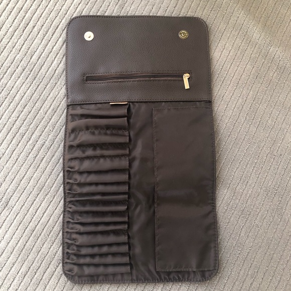 Z’oreya Other - 3/$20 Zoreya Brush Case